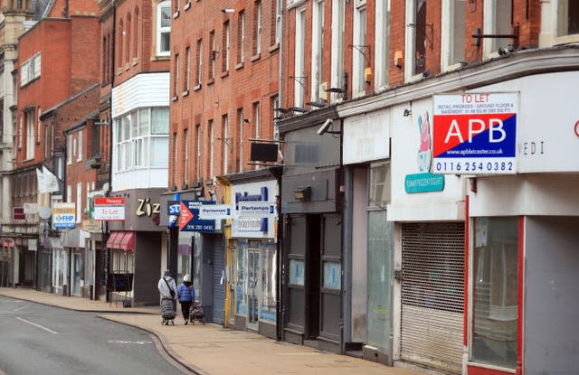 Many shops remain closed on the High Street