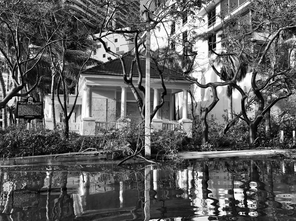 <p>A flooded street in the aftermath of Hurricane Irma in downtown Miami. (Photo: Holly Bailey/Yahoo News) </p>