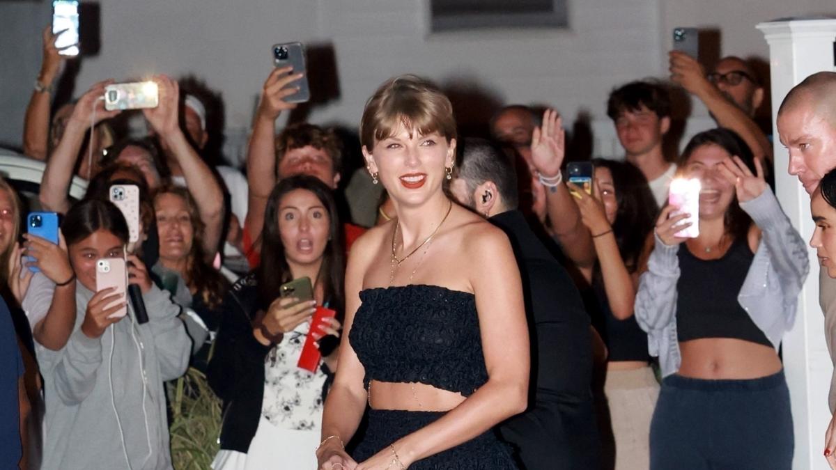 Taylor Swift's Wedding Guest Dress Was a Blue Midi Dress