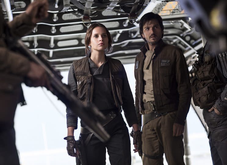 Felecity Jones and Diego Luna in 'Rogue One' (Photo: Lucasfilm)