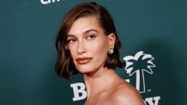 Hailey Bieber Just Shared Her Easy Trick for a Head-to-Toe Glow