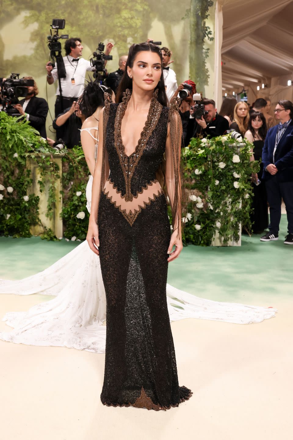 Kendall Jenner’s Givenchy Dress Includes a Very Risqué Back Cutout at ...