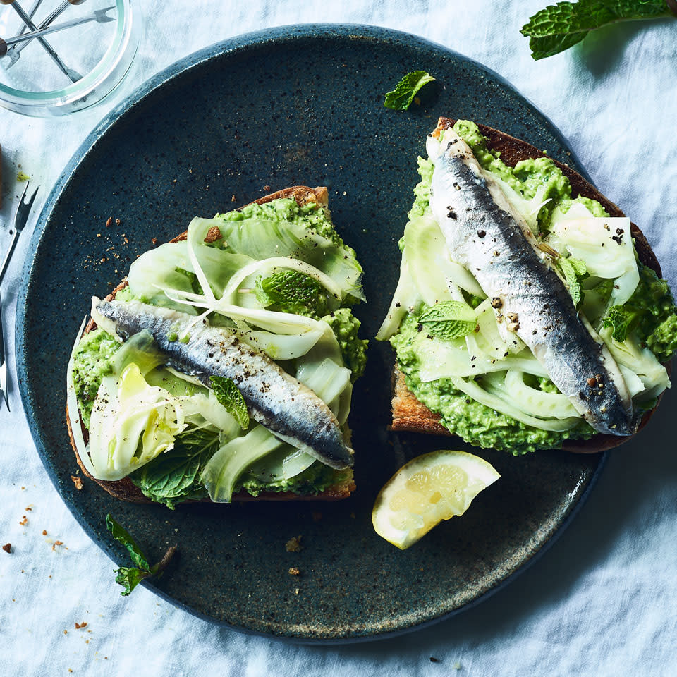 Pea & Fennel Toasts with Sardines