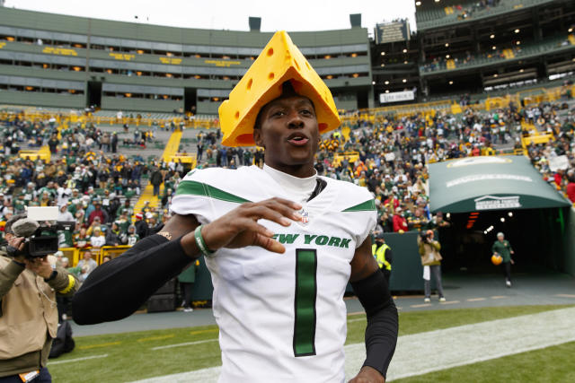 Jets fans hope to be like Sauce Gardner in Green Bay, rooting for Packers  over Dolphins