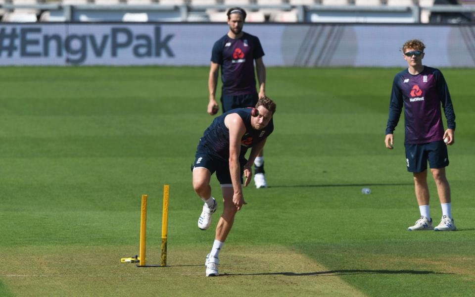 Ollie Robinson bowling in training for England - GETTY IMAGES