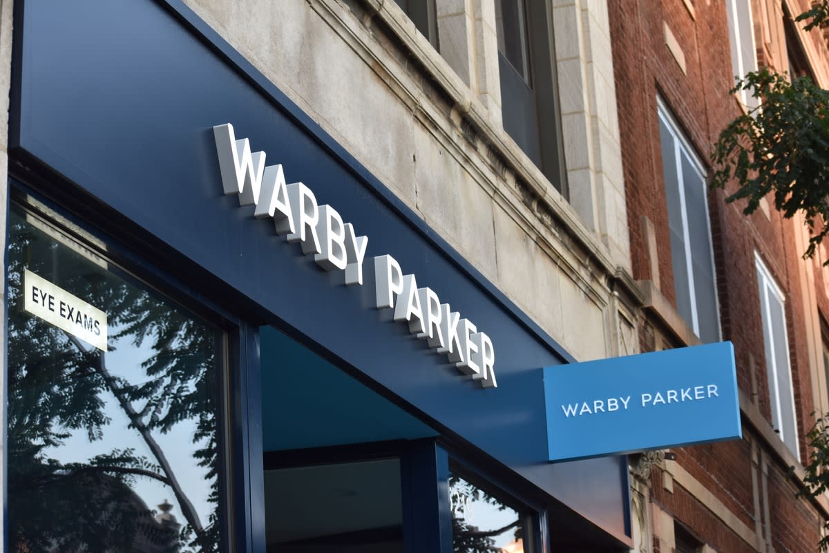 Warby Parker celebrates their patrons' pups<p>ADXco via Shutterstock</p>