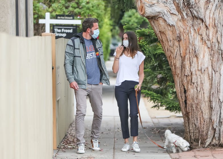 LOS ANGELES, CA - JULY 24: Ben Affleck and Ana de Armas are seen on July 24, 2020 in Los Angeles, California. (Photo by BG004/Bauer-Griffin/GC Images)