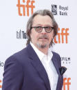 <p>Après son rôle inoubliable dans « Le Prisonnier d’Azkaban », « La Coupe de Feu » et « L’Ordre du Phénix », Gary Oldman campe le personnage du commissaire Gordon, allié de Batman, dans la trilogie de Christopher Nolan. Il reprendra ensuite le costume de Sirius Black en 2011, pour le dernier opus de « Harry Potter et les Reliques de la Mort : deuxième partie ». Depuis, il poursuit sa carrière d’acteur et affiche d’ores et déjà un impressionnant palmarès. </p><br>