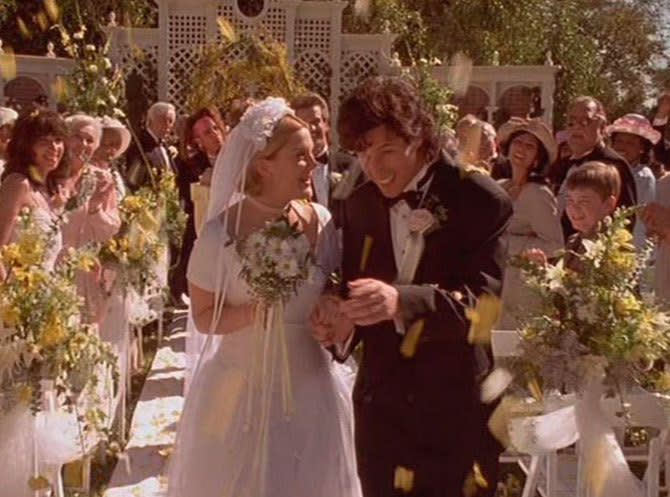 ‘The wedding singer’: 7.763$ en 1987. Esta boda se celebró al aire libre, con una pérgola que daba romanticismo y Steve Buscemi pegando alaridos como cantante de nupcias. (©New Line)