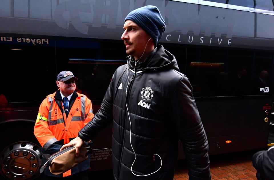 <p>Gulf in wealth: Ibrahimovic turns up at Ewood Park </p>