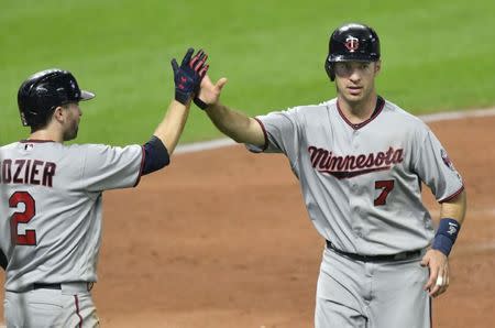 Twins announce they'll retire Joe Mauer's number during 2019 season 