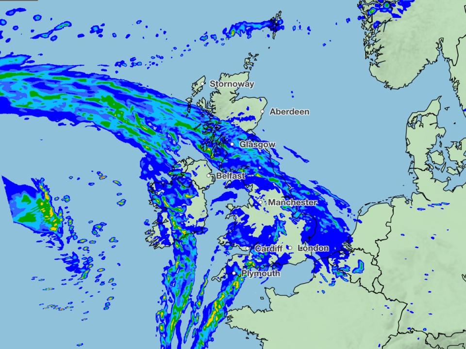 Weather map showing areas of rainfall on Monday (Met Office)