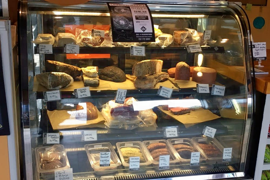 <b>Photo: crystal c./<a href="https://yelp.com/biz_photos/other-side-delicatessen-portland?utm_campaign=91c24190-2b9c-4611-8e9a-6a7c3ed0e8f3%2C6e3e165b-1dc3-462f-bb29-9620539383df&utm_medium=81024472-a80c-4266-a0e5-a3bf8775daa7" rel="nofollow noopener" target="_blank" data-ylk="slk:Yelp;elm:context_link;itc:0;sec:content-canvas" class="link ">Yelp</a></b>