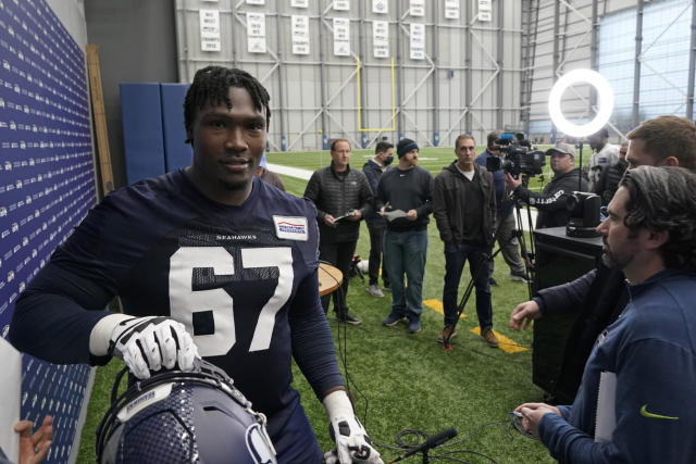 Seahawks OT Charles Cross signs four-year, fully-guaranteed rookie deal
