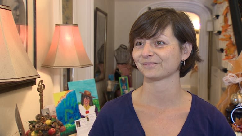 Celebrity art raises money for Kidney Foundation in New Brunswick