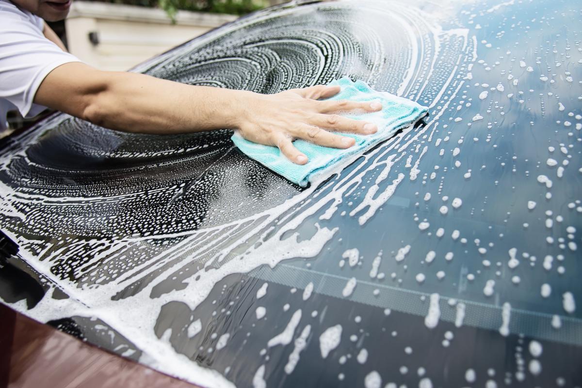 How to keep your car windows clean, clear and safe