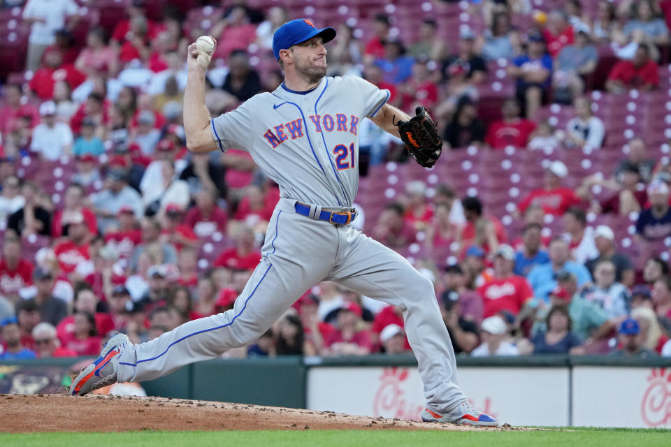 CINCINNATI, OHIO - JULY 05: Max Scherzer #21 of the New York Mets pitches in the second inning against the Cincinnati Reds at Great American Ball Park on July 05, 2022 in Cincinnati, Ohio. (Photo by Dylan Buell/Getty Images)