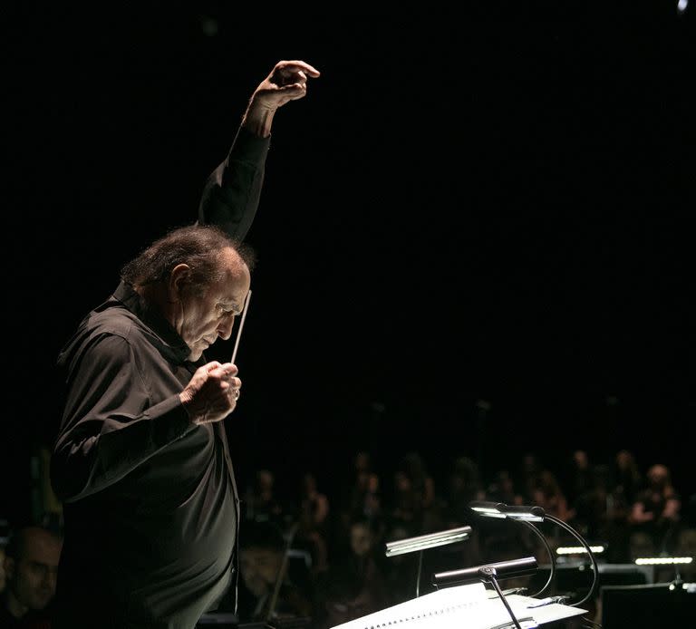 Charles Dutoit dirige a la Orquesta Filarmónica de Buenos Aires
