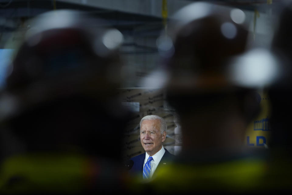 President Joe Biden speaks about COVID-19 vaccinations after touring a Clayco Corporation construction site for a Microsoft data center in Elk Grove Village, Ill., Thursday, Oct. 7, 2021. (AP Photo/Susan Walsh)