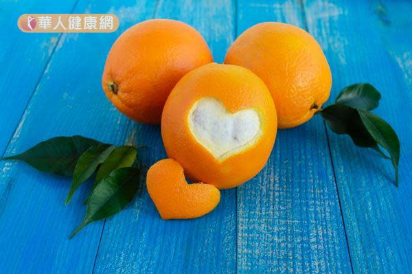 橘子中蘊藏的維生素與礦物質，能預防血管破裂與血管硬化，調節血壓。