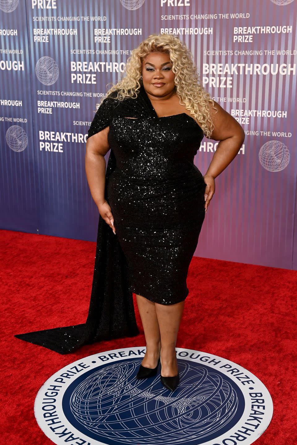 stars of hollywood honor stars of science 10th breakthrough prize ceremony red carpet