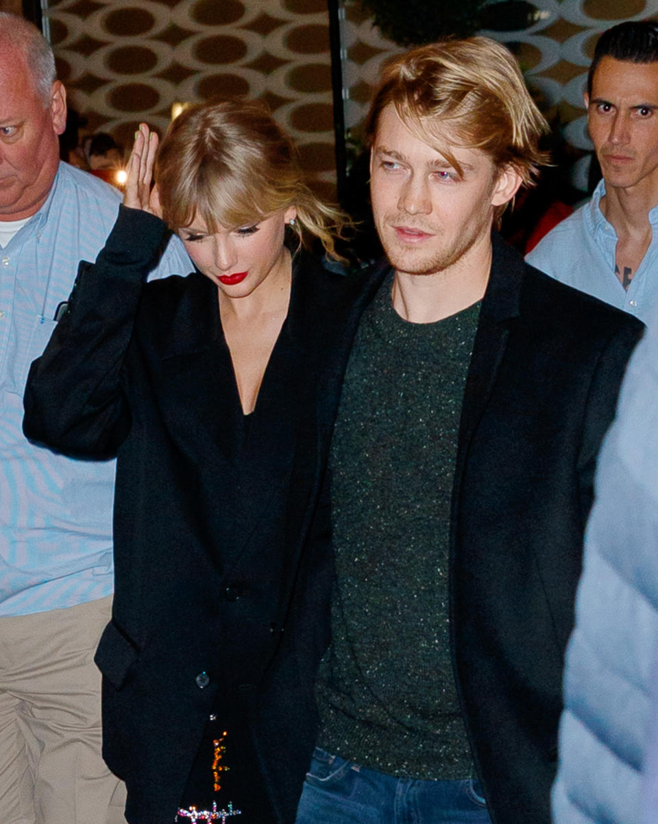 times taylor swift was a boss joe alwyn