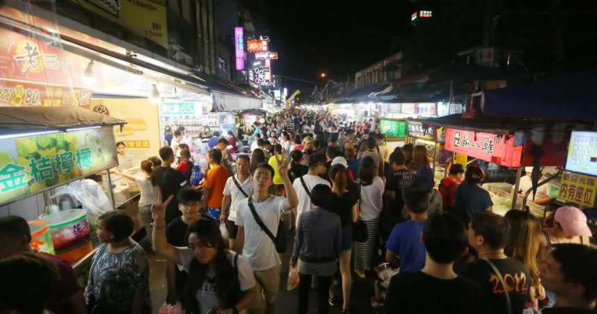 12日新增16例本土感染案例，對旅遊業者造成重大打擊，圖為宜蘭夜市景點。（示意圖／宜蘭縣政府提供）