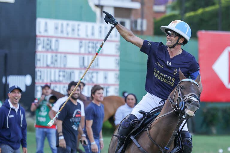 Adolfito dice no buscar los récords de la temporada argentina, pero cuenta las del exterior en un mismo paquete.