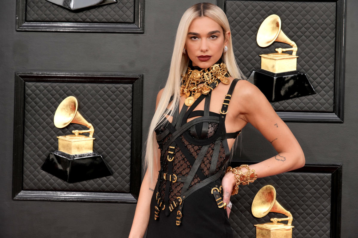 Dua Lipa Reveals a Major Hair Transformation on the Grammys 2022 Red Carpet