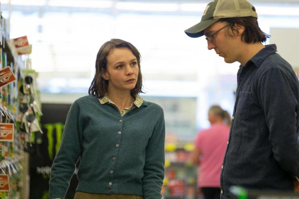 Paul Dano on the set of ‘Wildlife’ with Carey Mulligan (IFC Films)