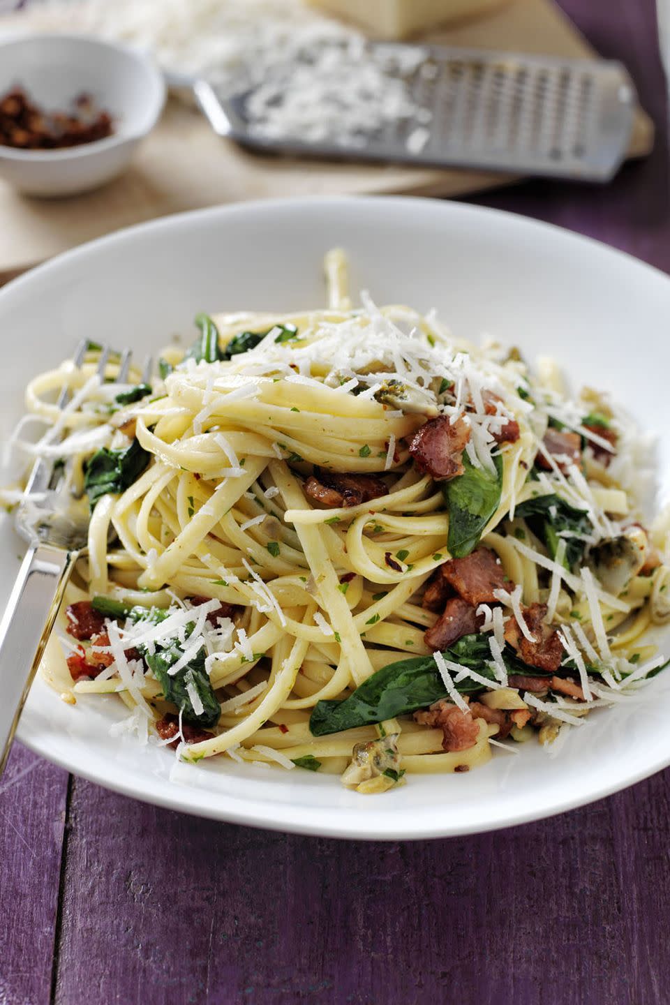 Linguine with Spinach Bacon and Clam Sauce