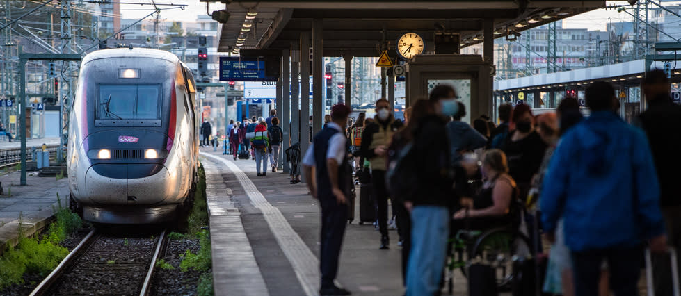 L'appel à la grève commun de la CGT-Cheminots, de SUD-Rail et de la CFDT-Cheminots va toucher la circulation des TGV Inoui et Ouigo de l'axe TGV Atlantique, a précisé la SNCF.
