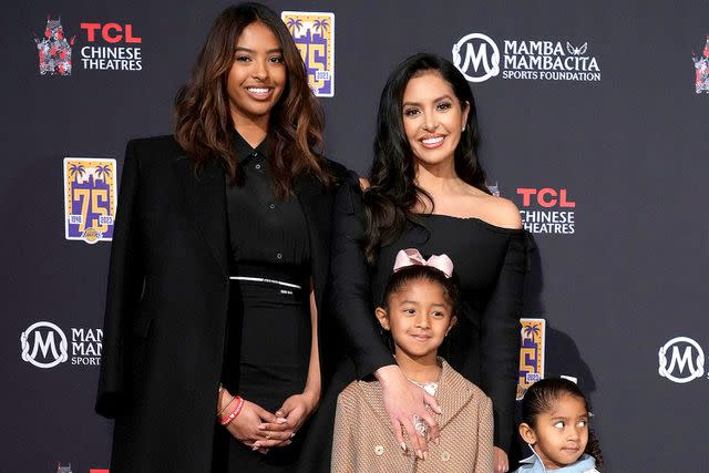 Kobe Bryant's Daughters Put Hands in Late Dad's Handprint: Photo