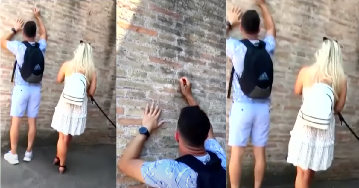 La Policía identifica al turista que aparece en un video escribiendo su nombre y el de su novia en el Coliseo romano. Captura pantalla Youtube