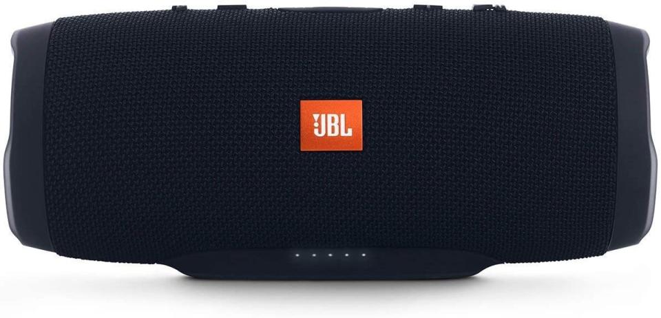 JBL Charge 3 Stealth Edition (Bild: Amazon.de)