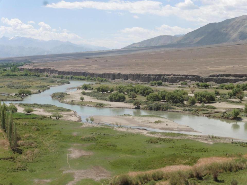 The Zanskar river brings life (Martin Symington)