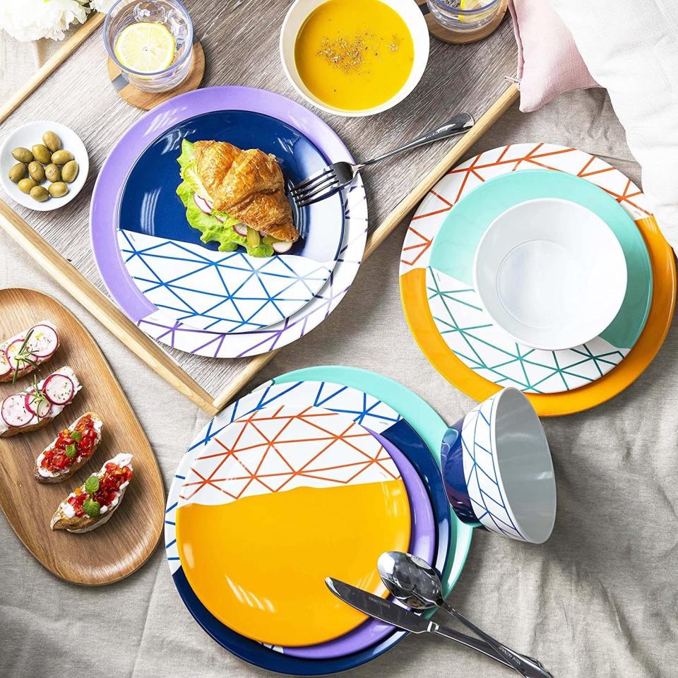 Bzyoo Colorful Dinnerware Set