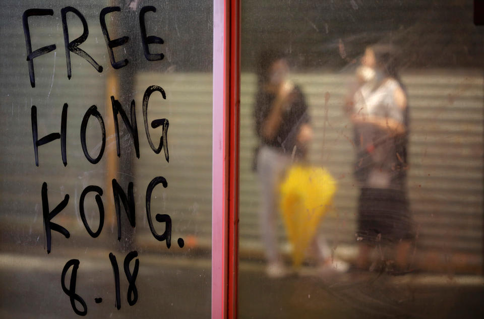 Cientos de miles toman las calles de Hong Kong