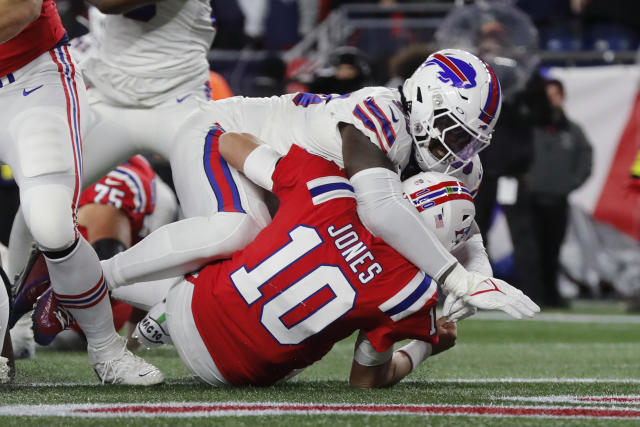 Last-place Patriots lose 3d straight to Buffalo, 24-10