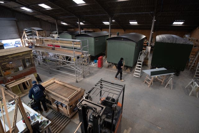 Plankbridge shepherd’s huts