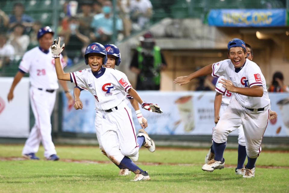 王聖穰再見安打幫助中華隊取勝。（棒協提供）