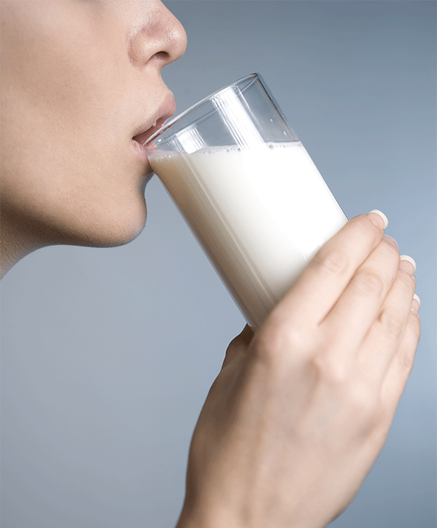 Raise your glasses of full-fat milk. Photo: Thinkstock