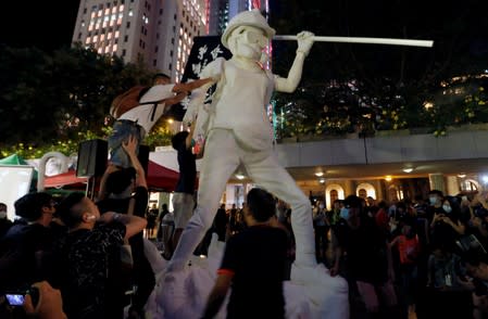 Protesters erect Lady Liberty statue in Hong Kong