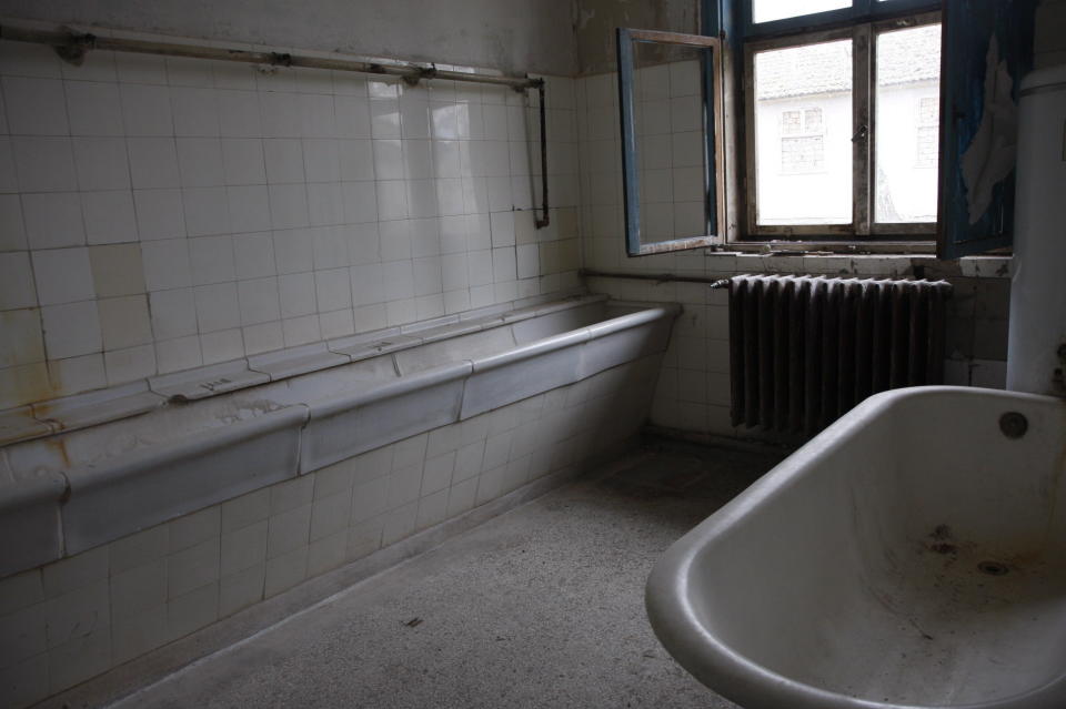 Deserted houses for the athletes in the former Olympic Village (Olympic Games 1936 in Berlin). Here, a&nbsp;wasted bathroom at the "Jesse Owens House."