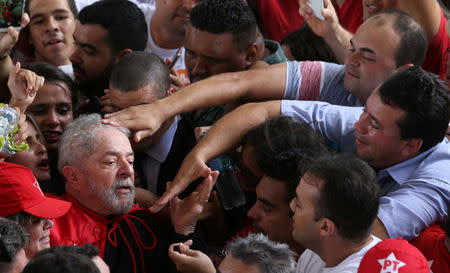 Former Brazil's President Luiz Inacio Lula da Silva attends a rally in northeastern city of Lagarto in Sergipe, Brazil August 21, 2017. REUTERS/Paulo Whitaker