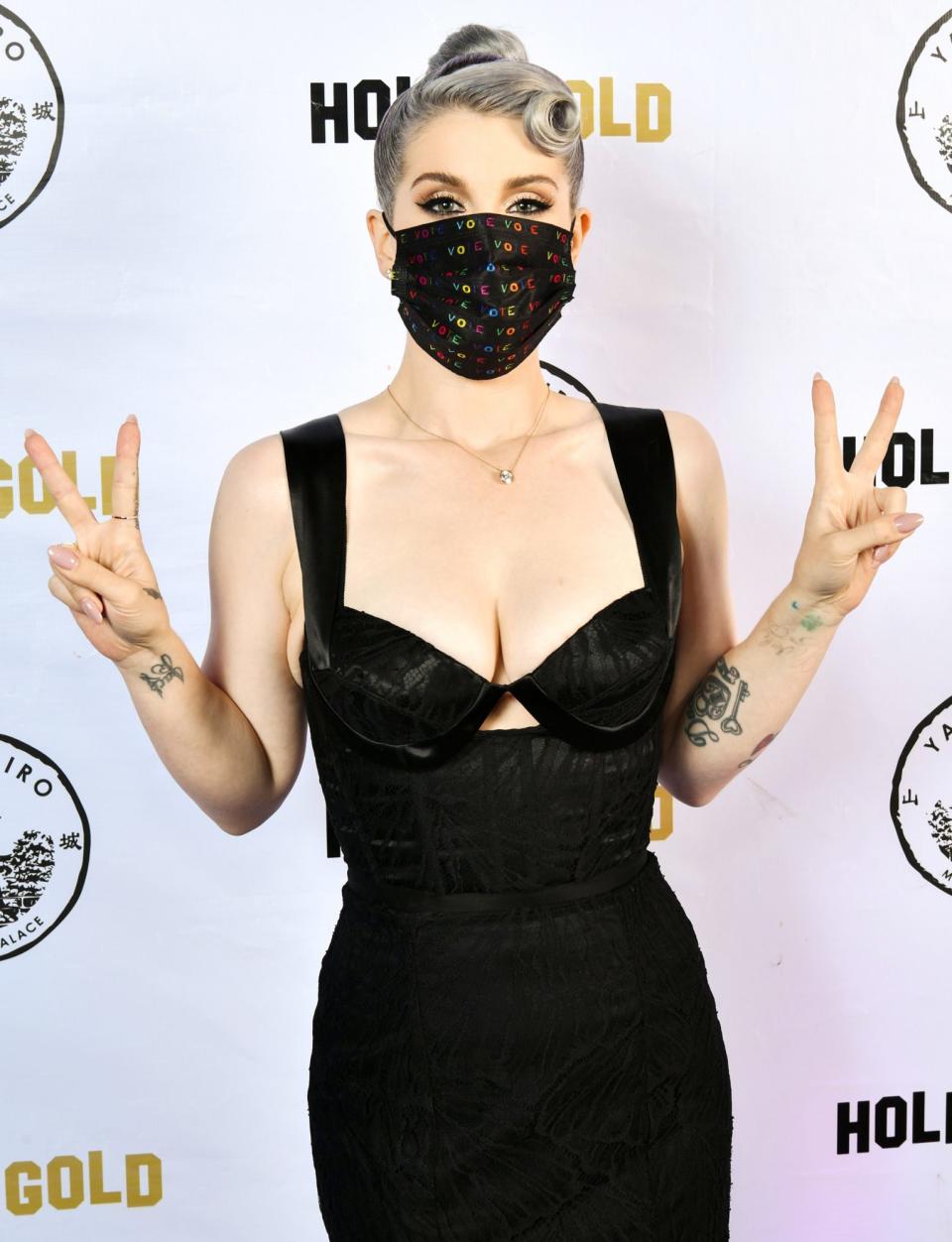 <p>Kelly Osbourne arrives at her 36th birthday, sponsored by HollyGold Productions, looking gorgeous at Yamashiro Hollywood on Tuesday in L.A.</p>