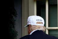 <p>Donald Trump kehrt nach einem Wochenende in Camp David, der Erholungsanlage sämtlicher US-Präsidenten seit Franklin D. Roosevelt im Bundesstaat Maryland, nach Washington zurück. (Bild: ddp Images/ Olivier Douliery/ Abaca) </p>