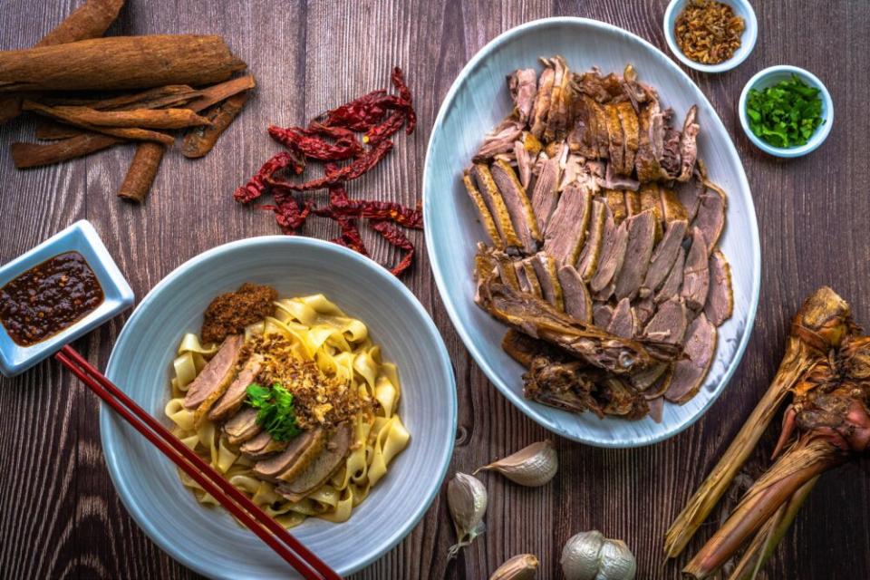 Kin Men Seng Heng - Braised Duck and Noodles