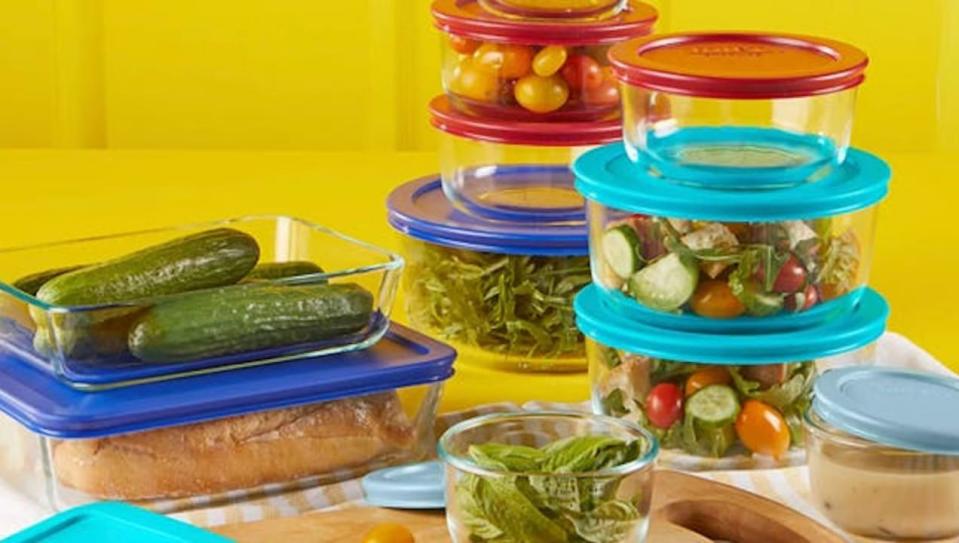 This 22-piece Pyrex set is ridiculously cheap right now for Black Friday 2020