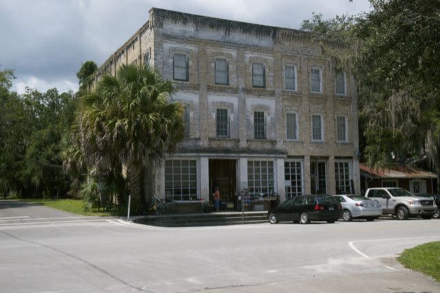 <p>Palm trees and huge oaks draped in Spanish moss create an enchanting setting in this tiny North-Central Florida town, which is the self-proclaimed <a href="http://www.visitflorida.com/en-us/cities/micanopy.html" rel="nofollow noopener" target="_blank" data-ylk="slk:antiques capital of the Sunshine State;elm:context_link;itc:0;sec:content-canvas" class="link ">antiques capital of the Sunshine State</a>. </p><p><a href="https://flic.kr/p/d4wXAG" rel="nofollow noopener" target="_blank" data-ylk="slk:Photo via Flickr;elm:context_link;itc:0;sec:content-canvas" class="link "><em>Photo via Flickr</em></a> </p>